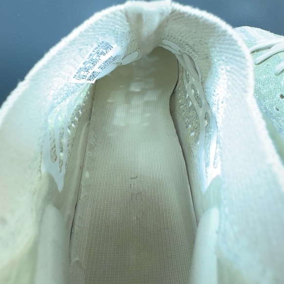 Yeezy Boost 380 Alien Blue | Size 11 - Picture 12 of 16